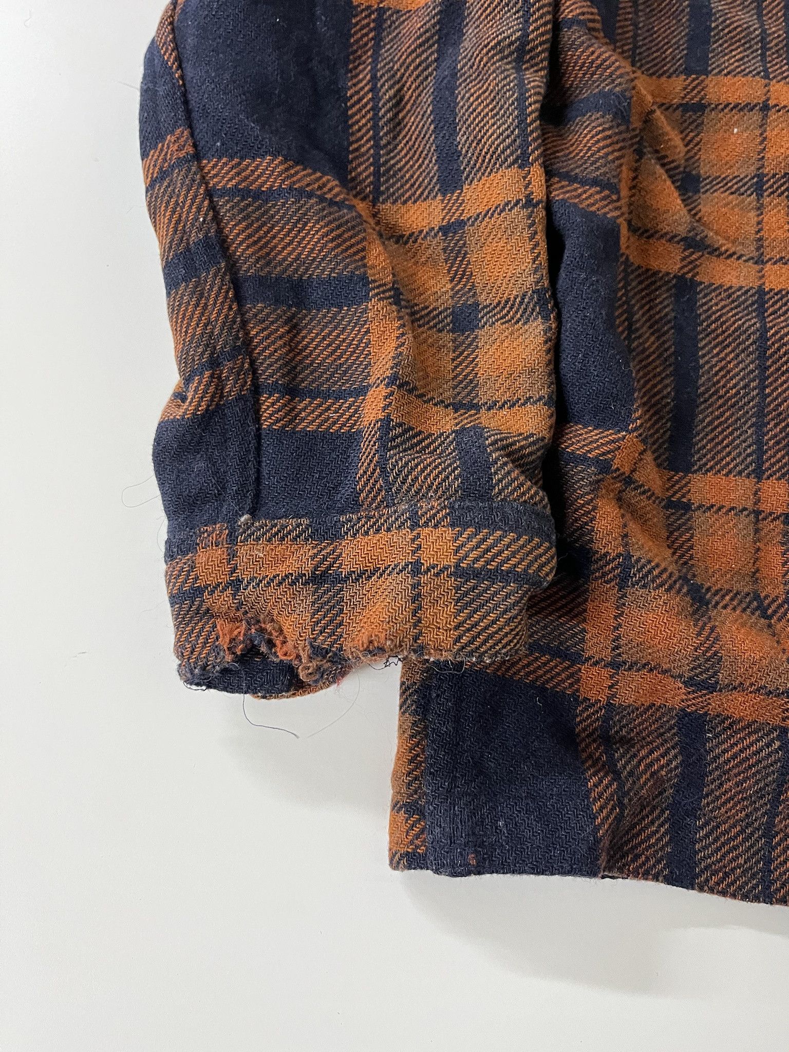 Flannel × Pendleton × Woolrich Woolen Mills Vintage 90s Pendleton Thick Navy Orange Plaid Flannel Shirt Size M Size US M / EU 48-50 / 2 - 6 Thumbnail