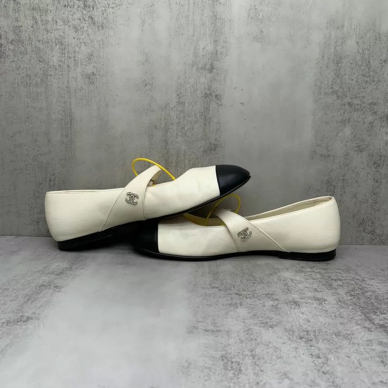 Chanel Chanel Mary Jane Shoes with Diamonds Size US 6 / IT 36 - 3 Thumbnail