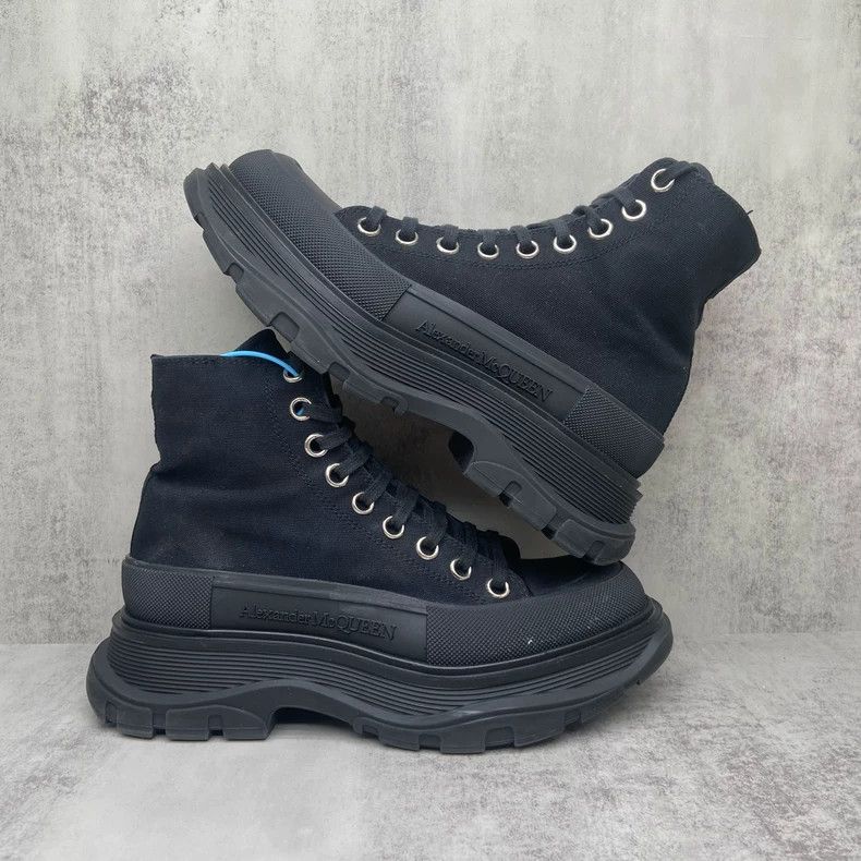 Alexander McQueen Alexander McQueen Black High-Top Martin Boots Size US 6 / IT 36 - 2 Thumbnail