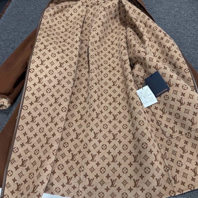 Louis Vuitton New Designed Brown Printed Coat with Detachable Sleeves Size S / US 4 / IT 40 - 4 Thumbnail