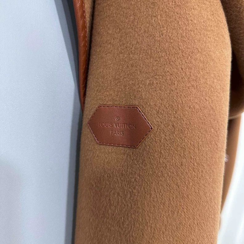 Louis Vuitton Louis Vuitton Caramel Printed Bathrobe Coat Size S / US 4 / IT 40 - 8 Thumbnail