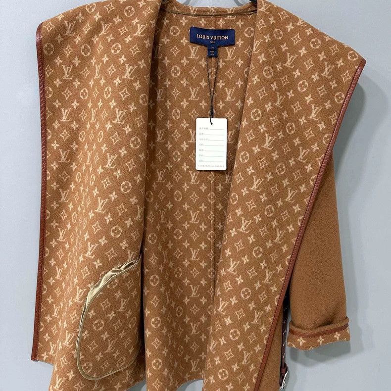 Louis Vuitton Louis Vuitton Caramel Printed Bathrobe Coat Size S / US 4 / IT 40 - 3 Thumbnail