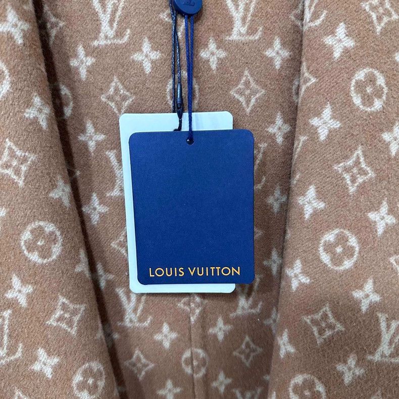 Louis Vuitton Louis Vuitton Caramel Printed Bathrobe Coat Size S / US 4 / IT 40 - 9 Thumbnail