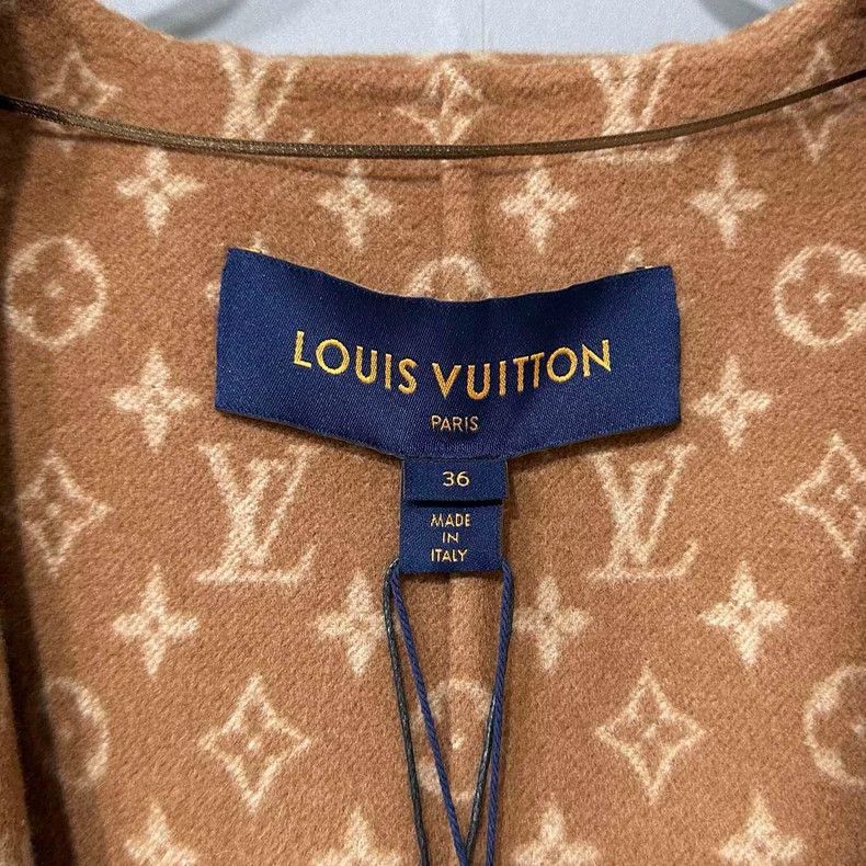 Louis Vuitton Louis Vuitton Caramel Printed Bathrobe Coat Size S / US 4 / IT 40 - 5 Thumbnail