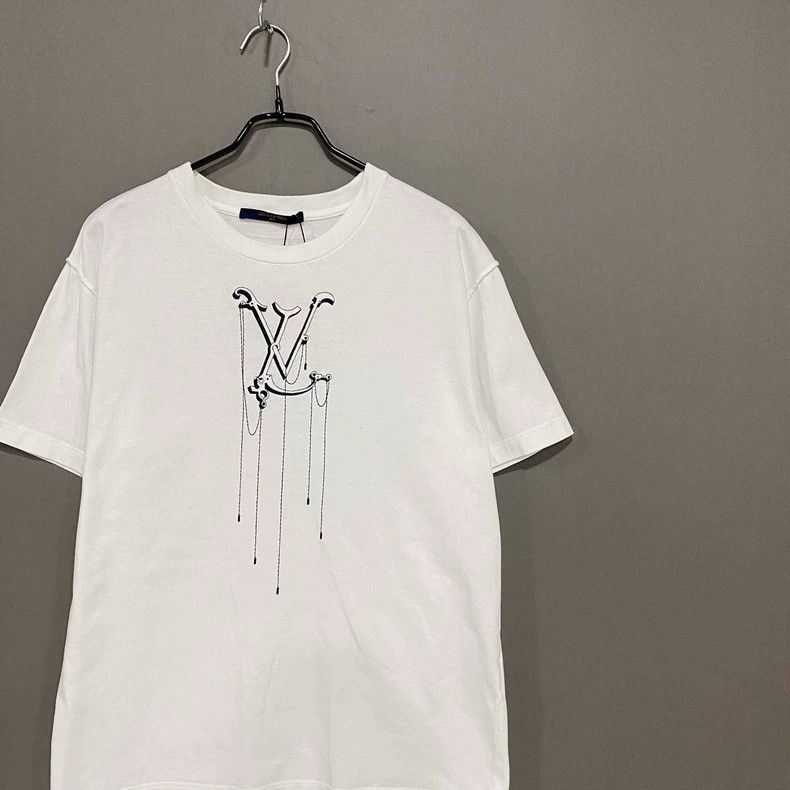 Louis Vuitton Louis Vuitton Short Sleeve Embroidered T-Shirt Size S / US 4 / IT 40 - 2 Thumbnail