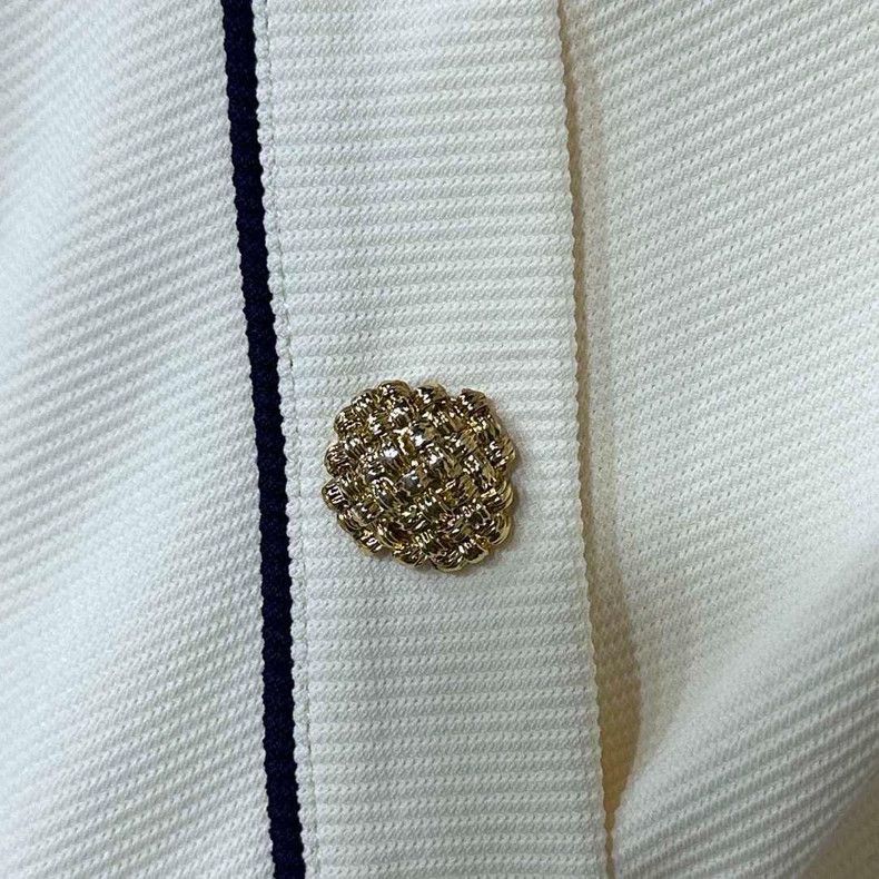 Gucci White Dress with Gold Buckle from Gucci Size S / US 4 / IT 40 - 4 Thumbnail