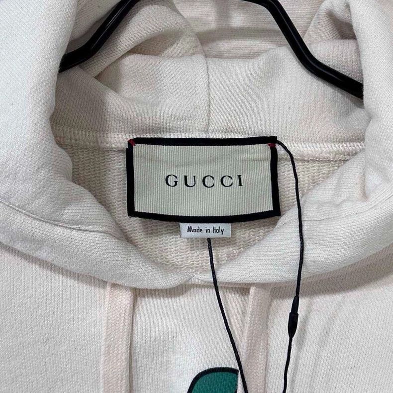 Gucci Cream Strawberry Print Hoodie by GUCCI Size XS / US 0-2 / IT 36-38 - 4 Thumbnail