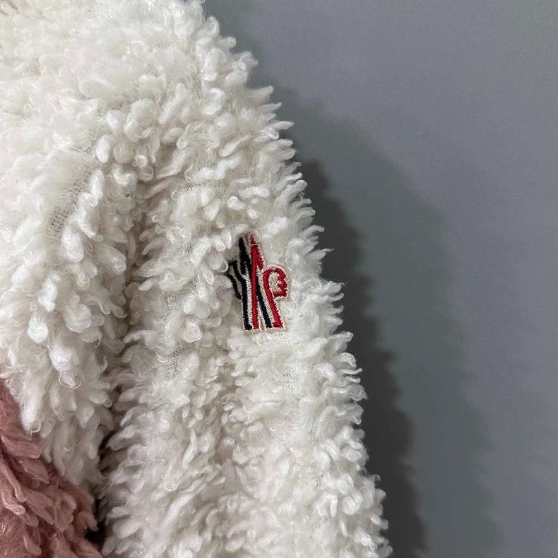 Moncler New Sherpa Lined Hooded Jacket with Logo Size M / US 6-8 / IT 42-44 - 4 Thumbnail
