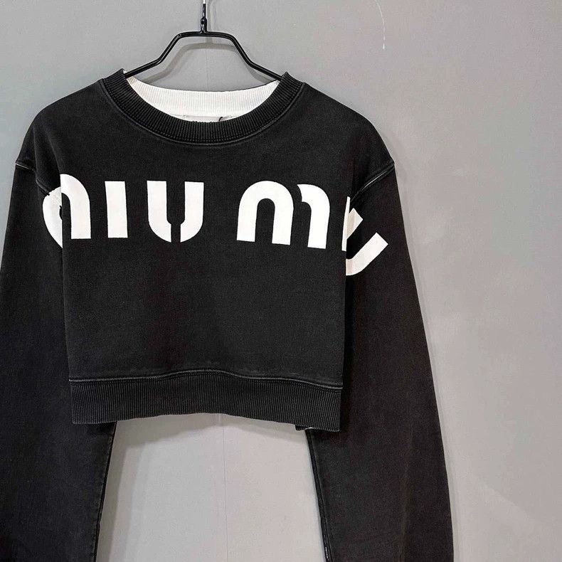 Prada Black Logo Crop Hoodie from MIUMIU Size L / US 10 / IT 46 - 2 Thumbnail