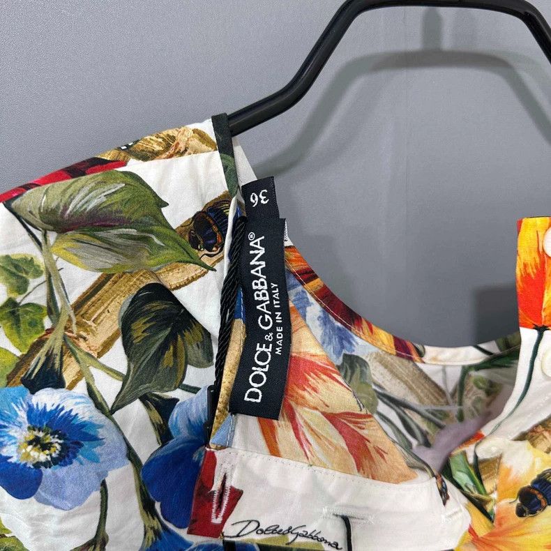 Dolce & Gabbana Floral Short Sleeve Top by Dolce & Gabbana Size S / US 4 / IT 40 - 4 Thumbnail