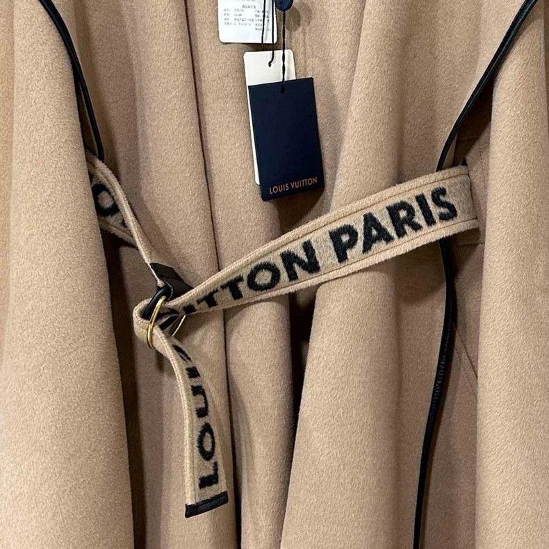 Louis Vuitton Khaki Wool Blend Poncho Coat by Louis Vuitton Size S / US 4 / IT 40 - 2 Thumbnail