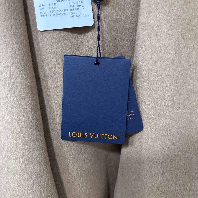 Louis Vuitton Khaki Wool Blend Poncho Coat by Louis Vuitton Size S / US 4 / IT 40 - 7 Thumbnail