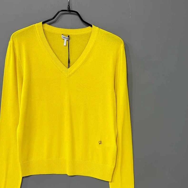 Loewe Yellow V-Neck Sweater with Logo Size L / US 10 / IT 46 - 2 Thumbnail