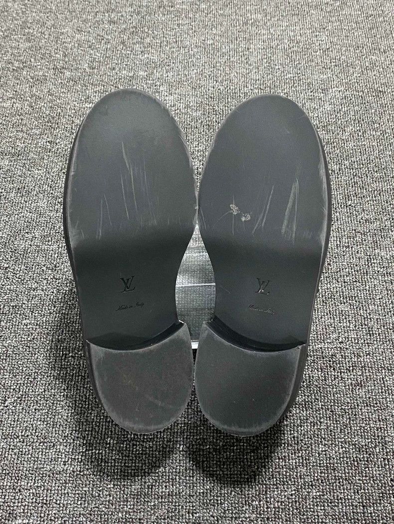 Louis Vuitton Louis Vuitton Chain Detail Loafers Size US 6 / IT 36 - 6 Thumbnail
