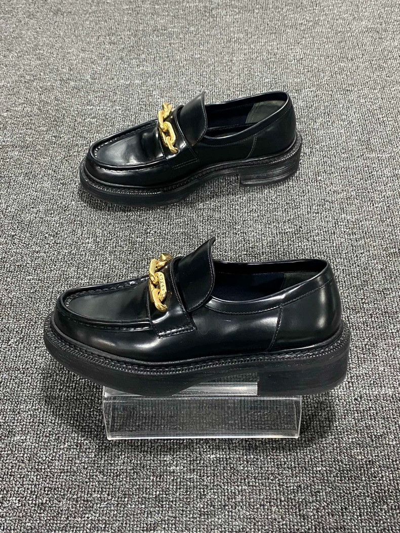 Louis Vuitton Louis Vuitton Chain Detail Loafers Size US 6 / IT 36 - 2 Thumbnail