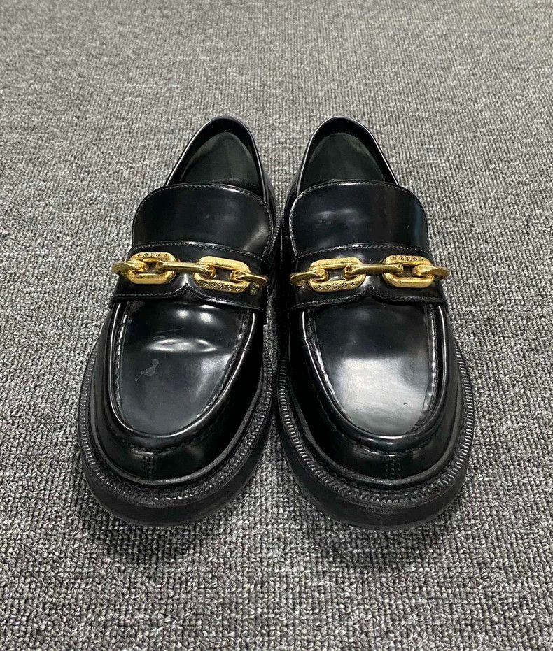 Louis Vuitton Louis Vuitton Chain Detail Loafers Size US 6 / IT 36 - 4 Thumbnail