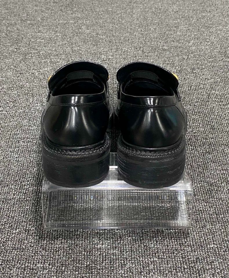 Louis Vuitton Louis Vuitton Chain Detail Loafers Size US 6 / IT 36 - 5 Thumbnail