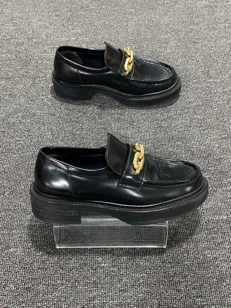 Louis Vuitton Louis Vuitton Chain Detail Loafers Size US 6 / IT 36 - 3 Thumbnail