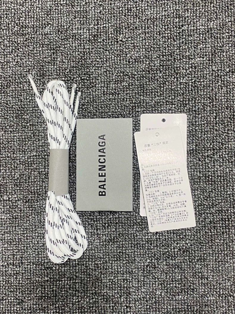 Balenciaga Balenciaga Logo Dad Sneakers Shoes Size US 6 / IT 36 - 9 Thumbnail