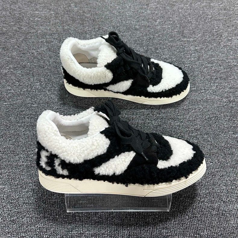 Chanel Black and White Faux Fur Sneakers Size US 6 / IT 36 - 2 Thumbnail