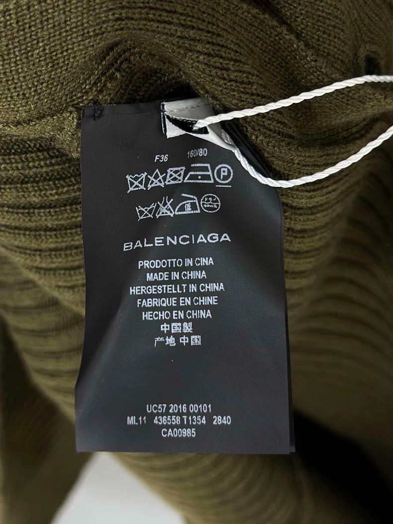 Balenciaga Irregular Knit Sweater by Balenciaga Size S / US 4 / IT 40 - 5 Thumbnail