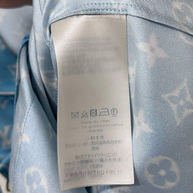 Louis Vuitton Light Blue Printed Silk Shirt by Louis Vuitton Size S / US 4 / IT 40 - 5 Thumbnail