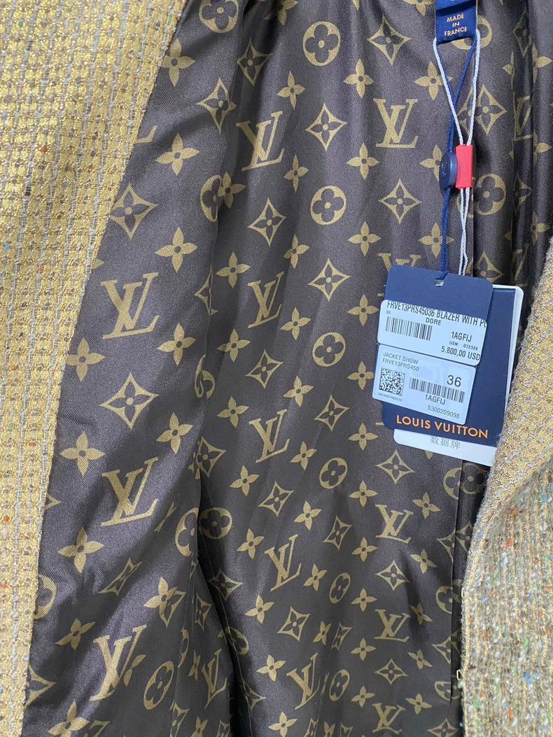 Louis Vuitton Gold Tweed Suit Jacket from Louis Vuitton Size S / US 4 / IT 40 - 4 Thumbnail
