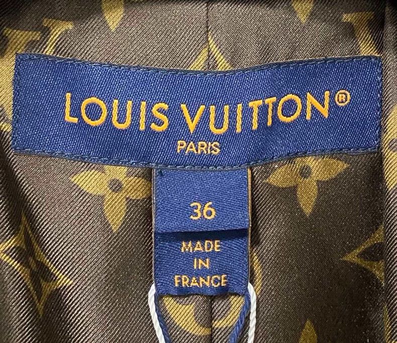 Louis Vuitton Gold Tweed Suit Jacket from Louis Vuitton Size S / US 4 / IT 40 - 7 Thumbnail