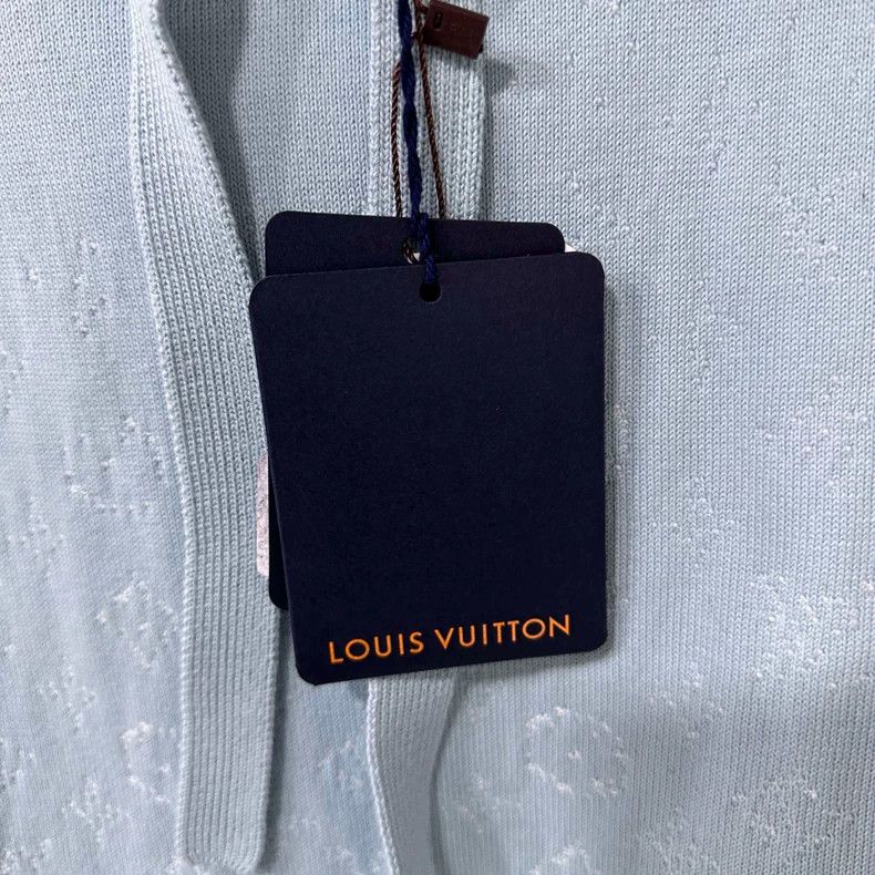 Louis Vuitton Gradient Logo Knit Hoodie by Louis Vuitton Size S / US 4 / IT 40 - 6 Thumbnail