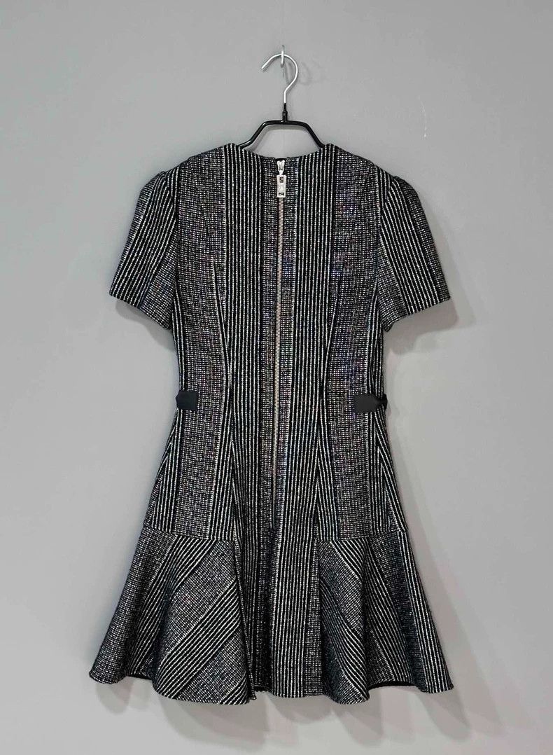 Louis Vuitton Louis Vuitton Tweed Dress with Tags Size XS / US 0-2 / IT 36-38 - 4 Thumbnail