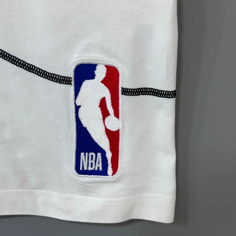 Louis Vuitton NBA x Louis Vuitton Short Sleeve T-Shirt Size S / US 4 / IT 40 - 4 Thumbnail