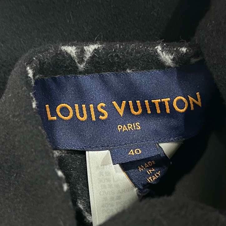 Louis Vuitton Reversible Printed Pocket Coat by Louis Vuitton Size M / US 6-8 / IT 42-44 - 6 Thumbnail
