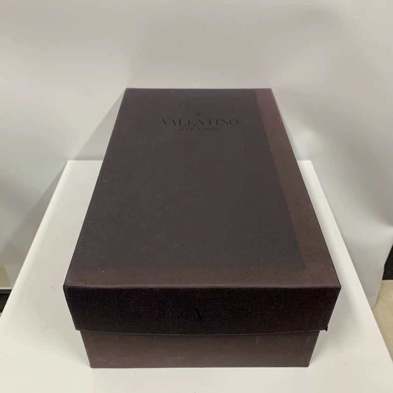Valentino Valentino Studded Sneakers in Excellent Condition Size US 10 / IT 40 - 9 Thumbnail