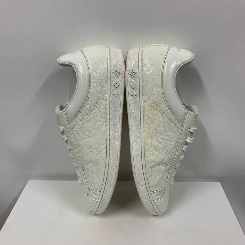 Louis Vuitton Louis Vuitton White Embossed Sneakers Size 7 Size US 7 / IT 37 - 4 Thumbnail