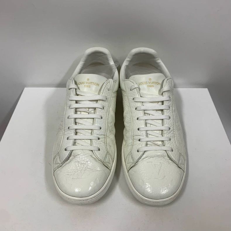 Louis Vuitton Louis Vuitton White Embossed Sneakers Size 7 Size US 7 / IT 37 - 2 Thumbnail