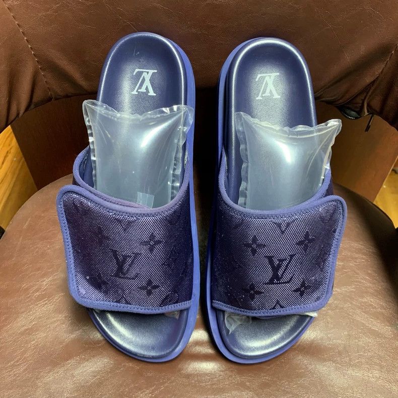 Louis Vuitton Louis Vuitton Velcro Slides Size 8 Size US 8 / IT 38 - 3 Thumbnail