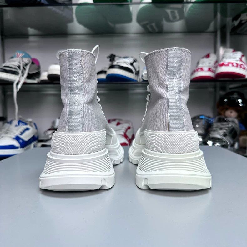 Alexander McQueen Alexander McQueen High-Top Sneakers in Gray Size US 6 / IT 36 - 5 Thumbnail