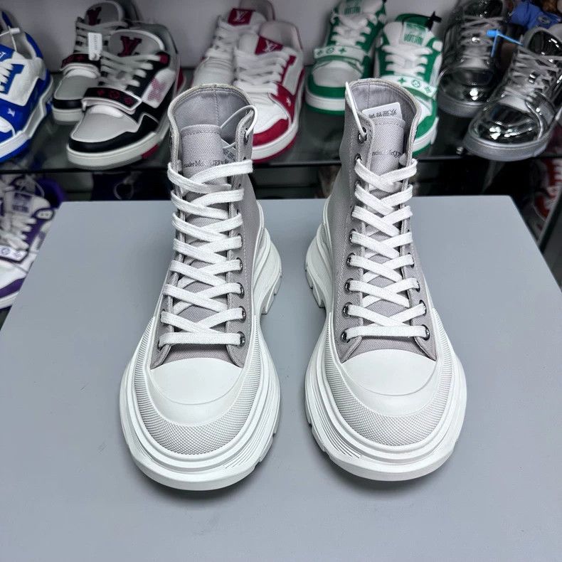 Alexander McQueen Alexander McQueen High-Top Sneakers in Gray Size US 6 / IT 36 - 6 Thumbnail