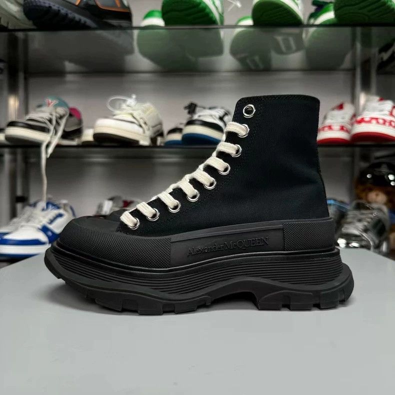 Alexander McQueen Alexander McQueen Black High-Top Boots Size US 6 / IT 36 - 2 Thumbnail