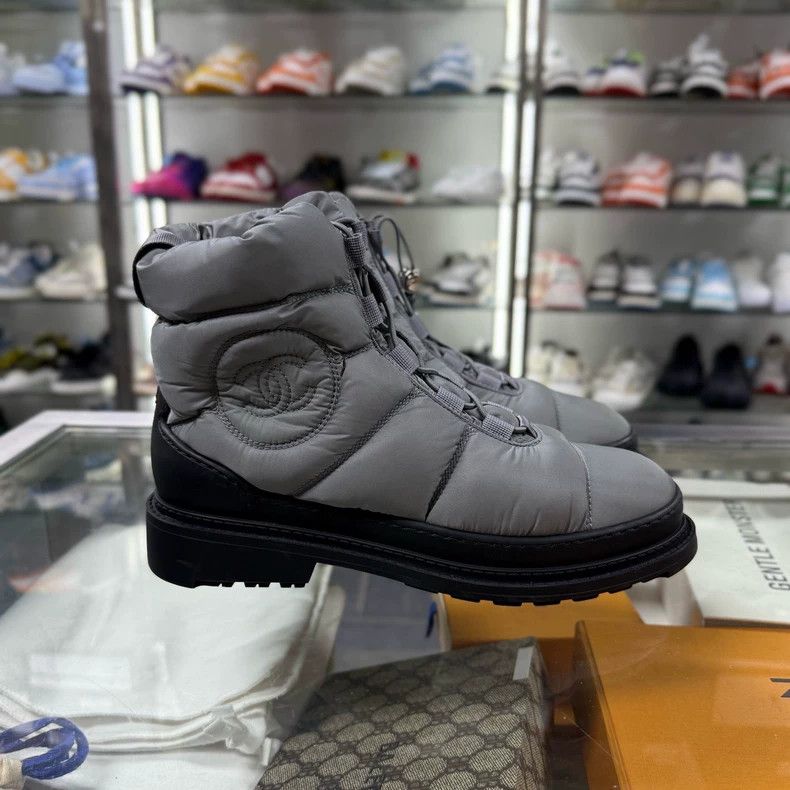 Chanel Chanel Gray Snow Boots Size 36 Size US 6 / IT 36 - 2 Thumbnail