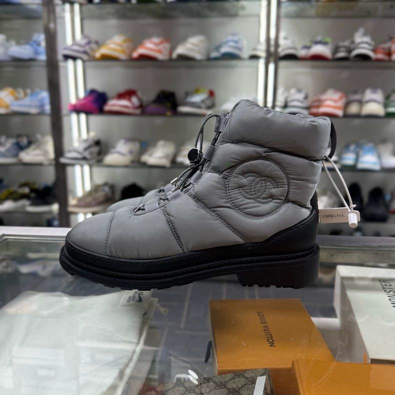 Chanel Chanel Gray Snow Boots Size 36 Size US 6 / IT 36 - 3 Thumbnail