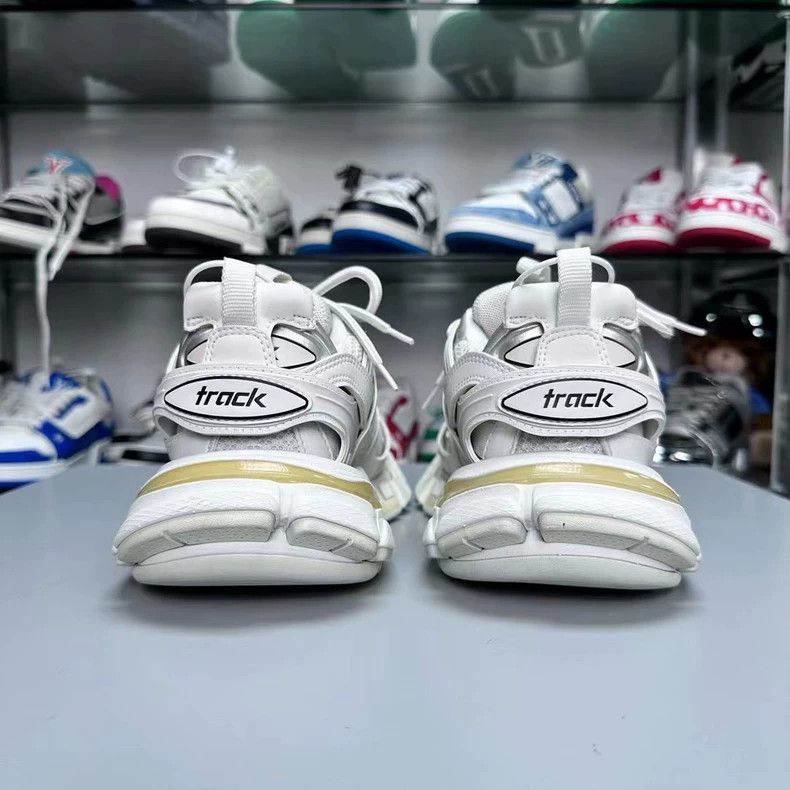 Balenciaga Balenciaga Track Sneakers Size 35 White Size US 5 / IT 35 - 5 Thumbnail