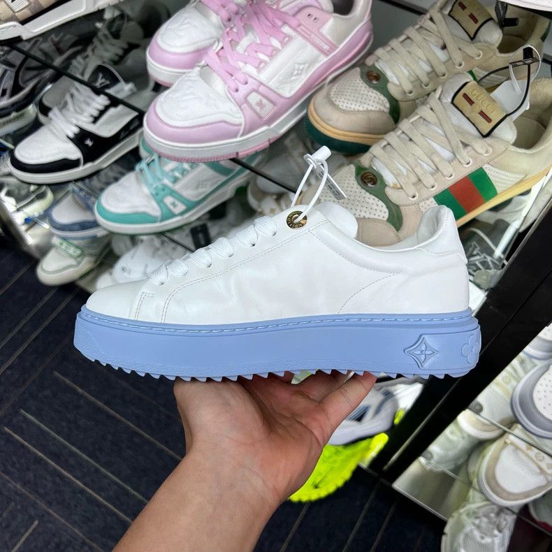 Louis Vuitton LV Time Out Sneakers in White and Blue Size US 5 / IT 35 - 4 Thumbnail