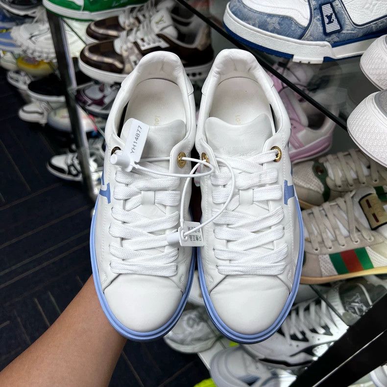 Louis Vuitton LV Time Out Sneakers in White and Blue Size US 5 / IT 35 - 6 Thumbnail