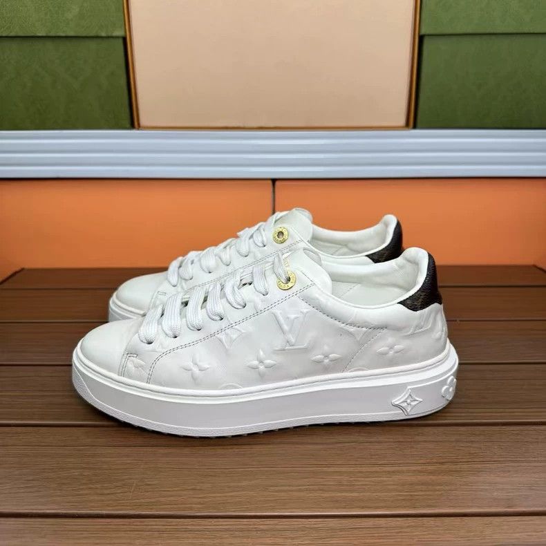 Louis Vuitton White Louis Vuitton Embossed Sneakers Size 36 Size US 6 / IT 36 - 7 Thumbnail