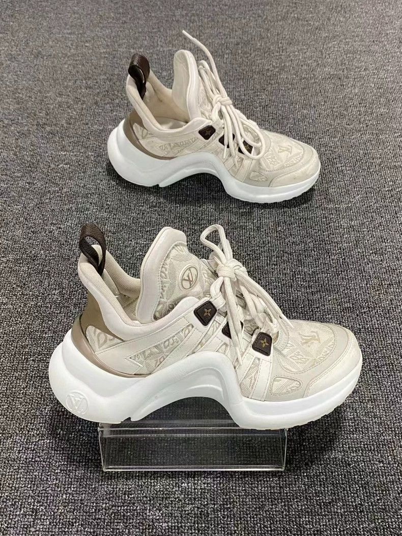 Louis Vuitton Louis Vuitton Dad Sneakers with Wear on Toe Size US 6 / IT 36 - 3 Thumbnail