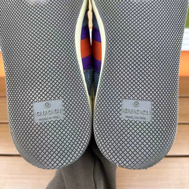 Gucci Gucci Dirty Sneakers in Blue Size 35 Size US 5 / IT 35 - 9 Thumbnail