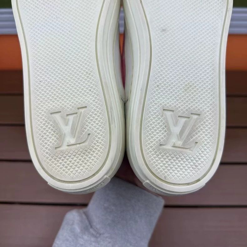 Louis Vuitton Louis Vuitton Pink Monogram Sneakers Size 36 Size US 6 / IT 36 - 8 Thumbnail