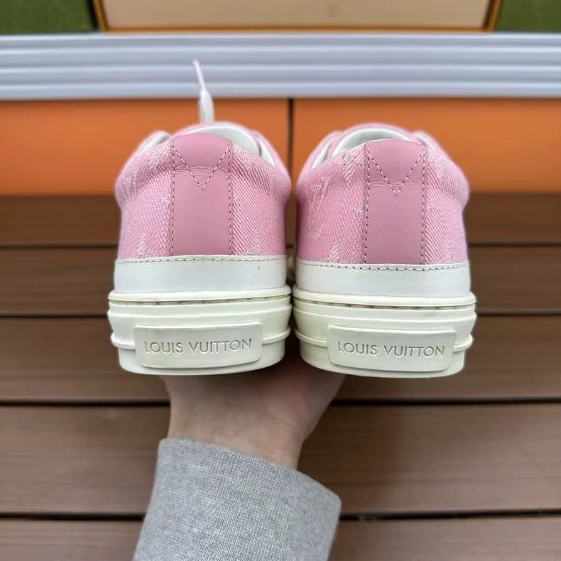 Louis Vuitton Louis Vuitton Pink Monogram Sneakers Size 36 Size US 6 / IT 36 - 6 Thumbnail