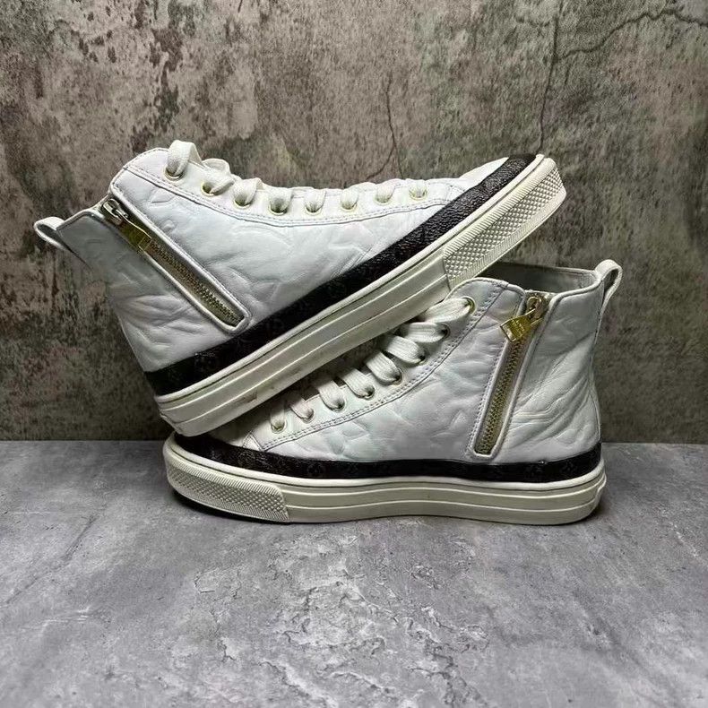 Louis Vuitton LOUIS VUITTON White Canvas High Top Sneakers Size US 6 / IT 36 - 4 Thumbnail